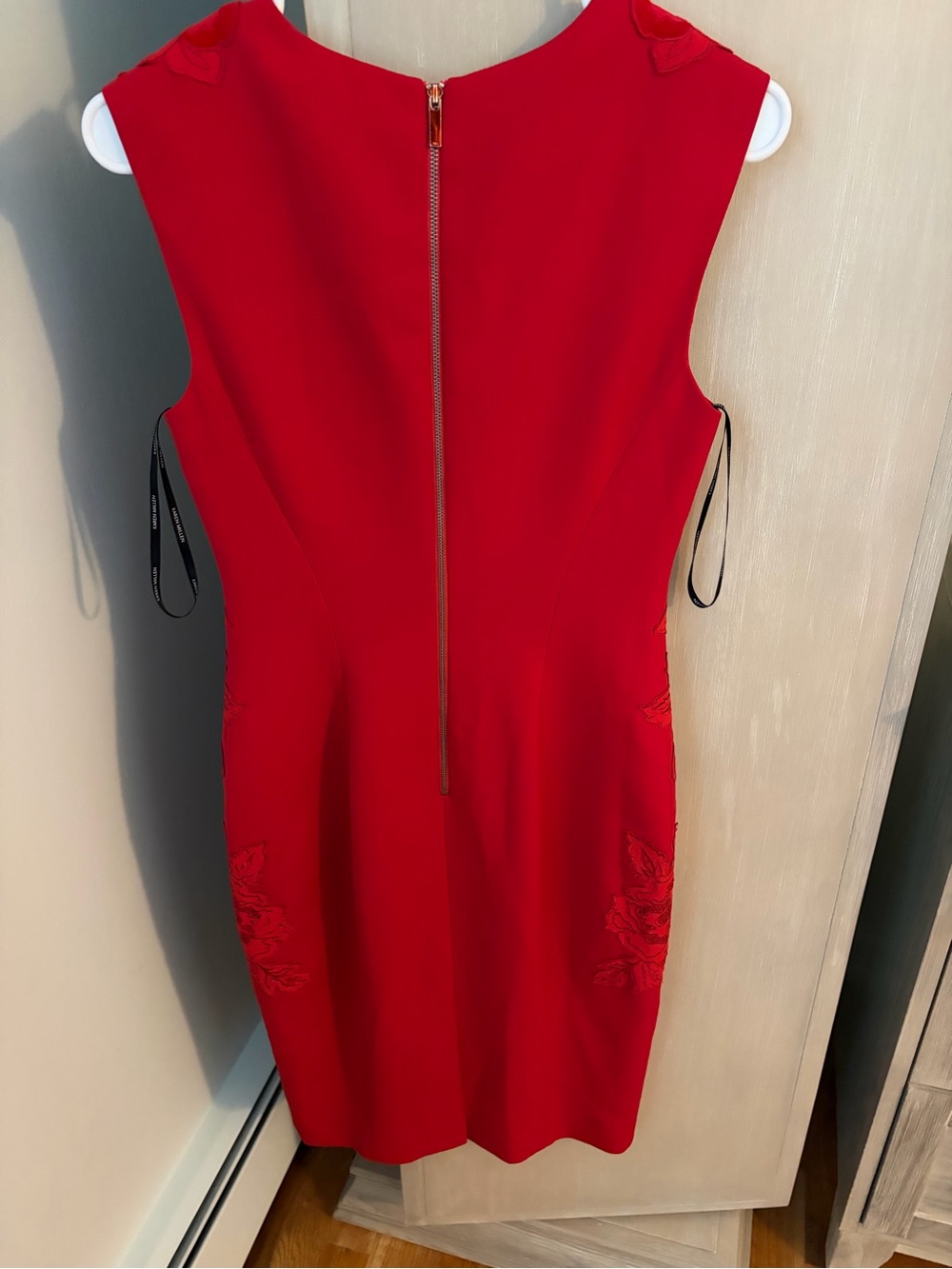 Karen Millen Red Floral-Appliqué Midi Sheath Dress - Picture 2 of 3